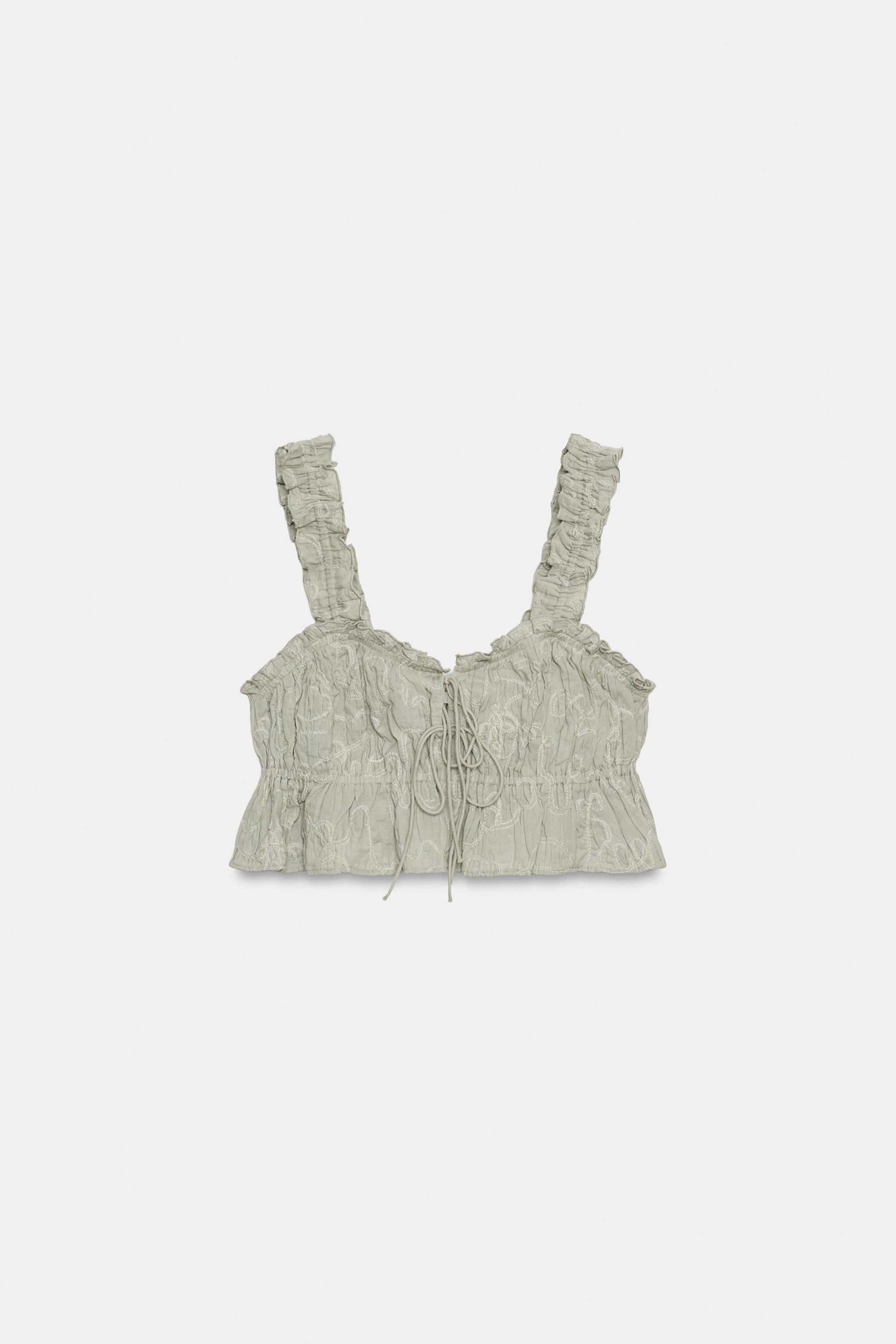 RUFFLED TEXTURED CROP TOP